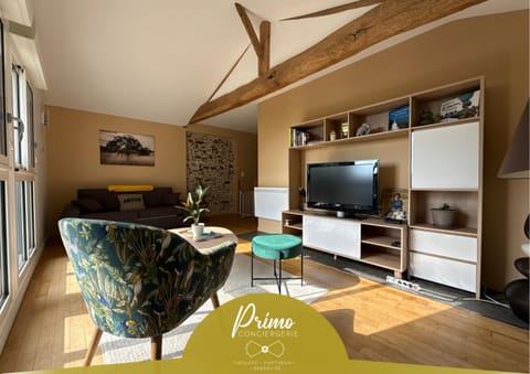 Communal lounge/ TV room, Living room