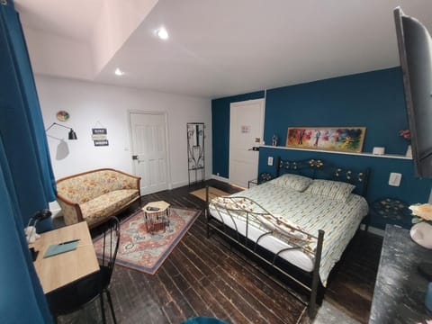 Le Bourbon Apartment in Centre-Val de Loire