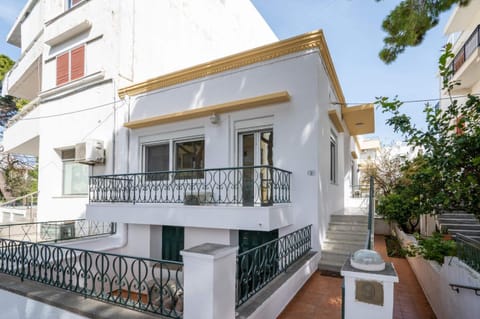 Property building, Balcony/Terrace, Street view