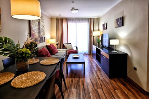 TV and multimedia, Living room, Dining area