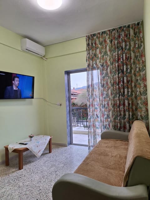 TV and multimedia, Photo of the whole room, Seating area, air conditioner