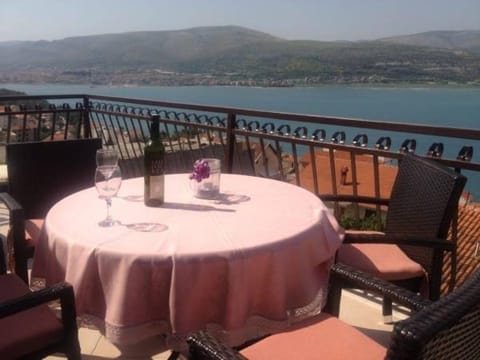 Photo of the whole room, Beach, Sea view