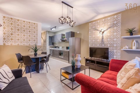 TV and multimedia, Kitchen or kitchenette, Living room, Seating area, Dining area, minibar, pet friendly
