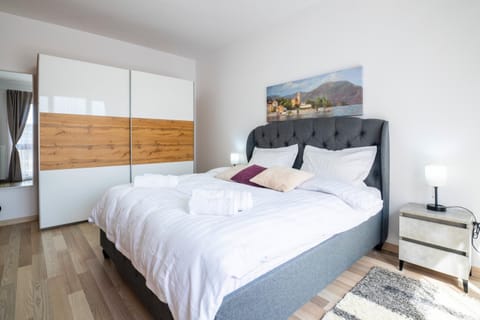 Bed, Photo of the whole room, Bedroom, towels, wardrobe