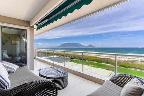 Patio, Balcony/Terrace, Seating area, Beach, Sea view