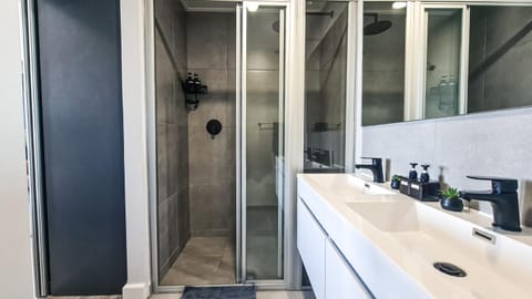 Salt & Sky Penthouse - Mossel Cove 304 Apartment in Western Cape