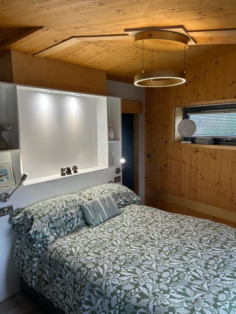 Modern Eco-Lodges near Findhorn Beach Apartment in The Bunty