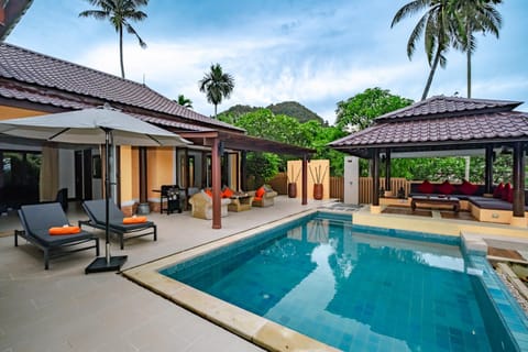 Patio, Day, Natural landscape, Garden, Balcony/Terrace, Garden view, Pool view, Swimming pool, sunbed