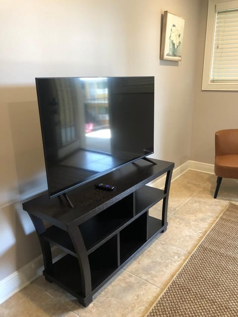 2 br washer dryer Near LSU Tiger Stadium Apartment in Baton Rouge