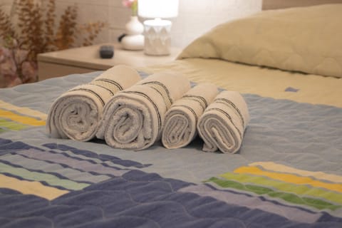 Bed, Photo of the whole room, Bedroom, towels