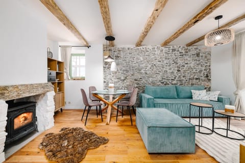 Living room, Dining area