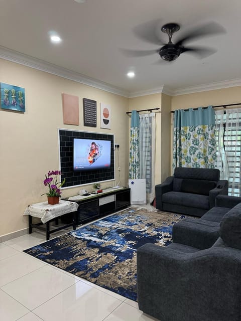 TV and multimedia, Living room, Seating area