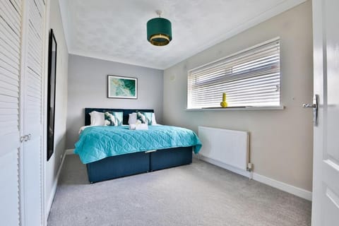 Spacious 3 Bed Home with Pool Table Bed and Breakfast in Cardiff