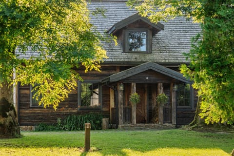 Property building, Garden view