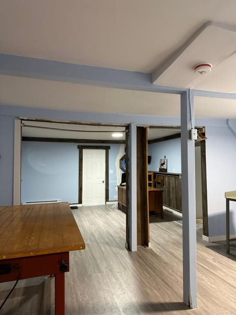 Thessalon Farm House -Space Share Apartment in Michigan