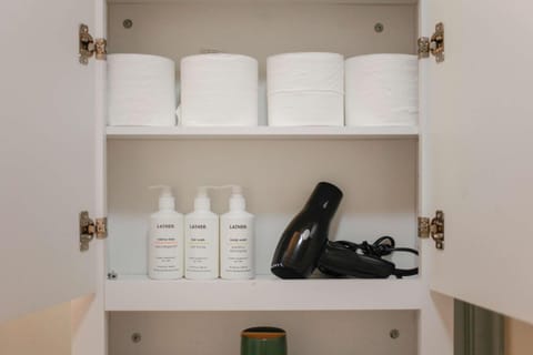 Sojourn Spacious Family Retreat with Fenced Backyard House in Norfolk