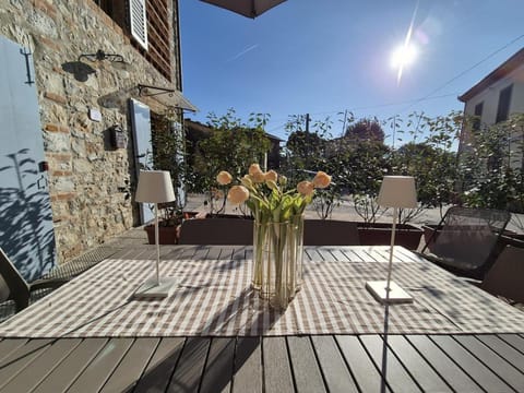 Property building, Patio, Garden, Dining area