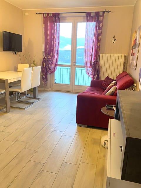 TV and multimedia, Living room, Dining area