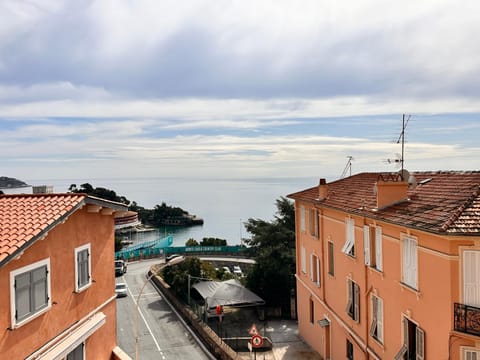 Property building, Neighbourhood, Sea view