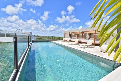Swimming pool, Swimming pool