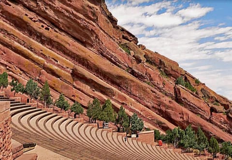 Three bedroom family home with off street parking and fenced yard House in Greenwood Village