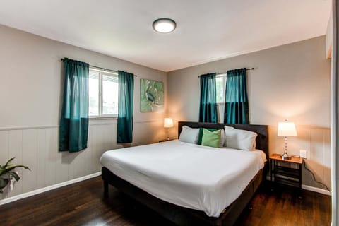 Spacious family home in Littleton with fenced yard House in Littleton