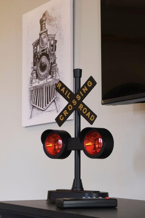 Midnight Train to Midway House in Midway