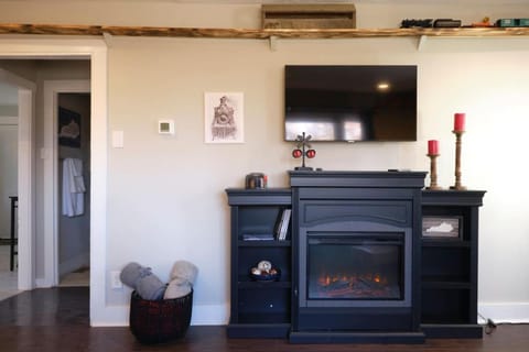 Midnight Train to Midway House in Midway