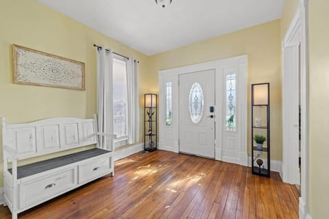 College Park Getaway House in Kentucky