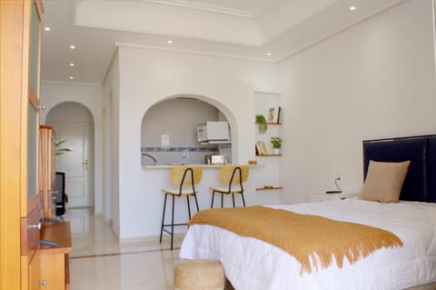 Bed, Living room, Photo of the whole room