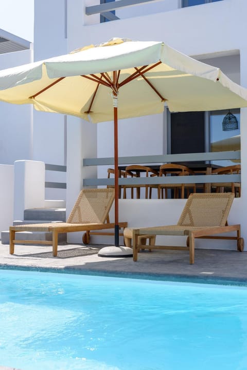 Balcony/Terrace, Swimming pool, Swimming pool, Inner courtyard view