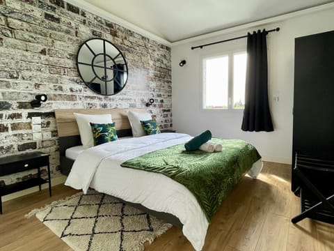 Bed, Bedroom, wardrobe