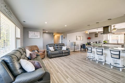 5 Mi to Dtwn Family-Friendly Home in Roanoke! House in Roanoke