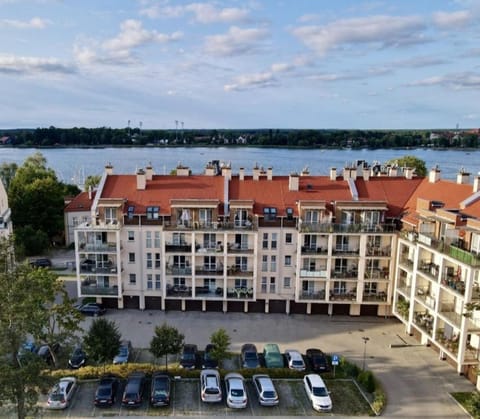 Property building, Day, Natural landscape, Bird's eye view, Location, Parking