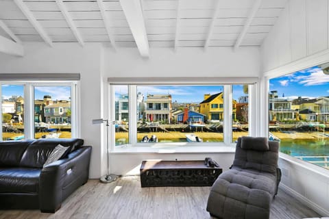 Grand Canal Getaway - Balboa Island House in Balboa Island