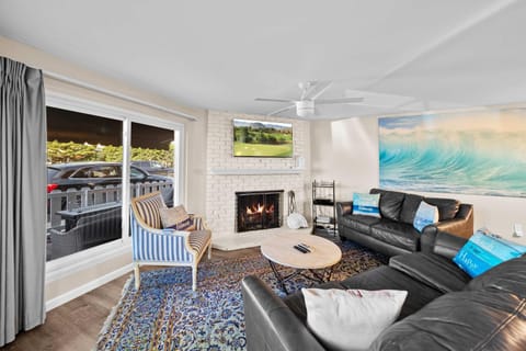 Ruby Villa A - Stay for 6 House in Balboa Island