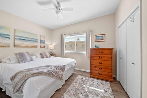 Ruby Villa B - Upper Unit for 6 House in Balboa Island