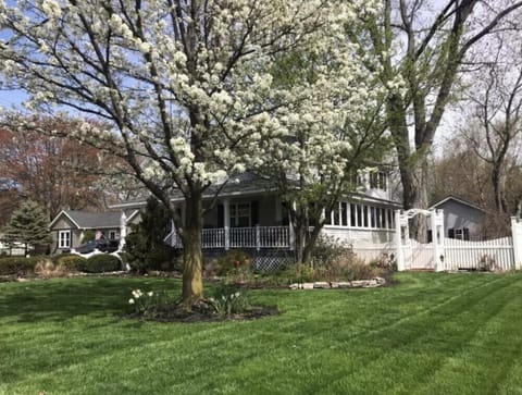 Lambs Landing Huron Family Vacation Home House in Huron