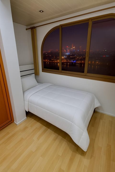 Platinum Pavilion Vacation rental in Dubai