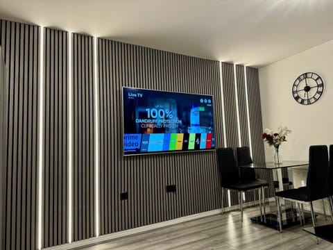 Communal lounge/ TV room, TV and multimedia, Evening entertainment