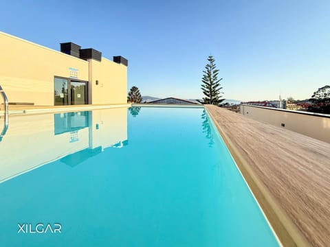 Day, Neighbourhood, Natural landscape, Pool view, Swimming pool