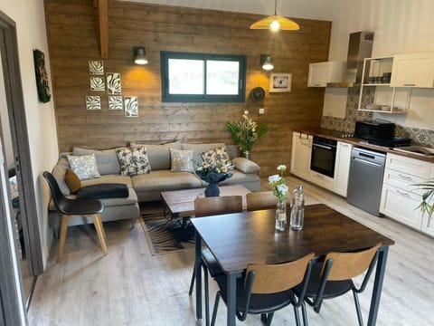 Chalet tous confort avec piscine lagon Chalet in Vallon-Pont-d'Arc