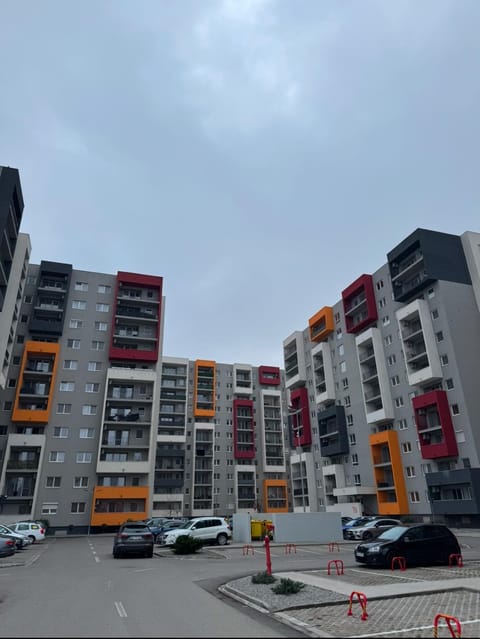 Neighbourhood, Parking