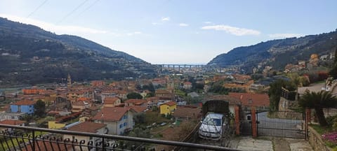 Casa IL GLICINE Apartment in Liguria