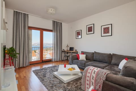 TV and multimedia, Living room, Photo of the whole room, Seating area
