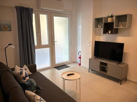 Communal lounge/ TV room, TV and multimedia, Living room, Evening entertainment