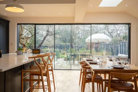 Patio, Garden, View (from property/room), Balcony/Terrace, Living room, Other, Seating area, Dining area, Garden view