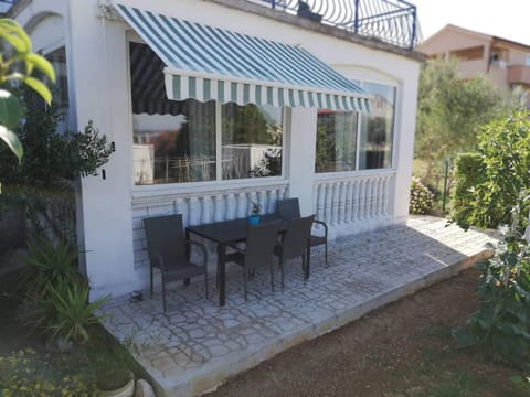 Balcony/Terrace, children, Family