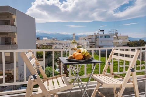 Patio, Day, Natural landscape, View (from property/room), Balcony/Terrace, Balcony/Terrace, Dining area, Mountain view, Breakfast