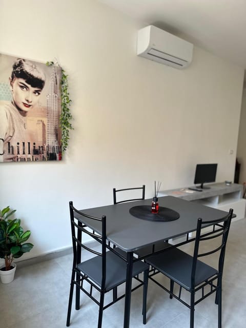 Living room, air conditioner